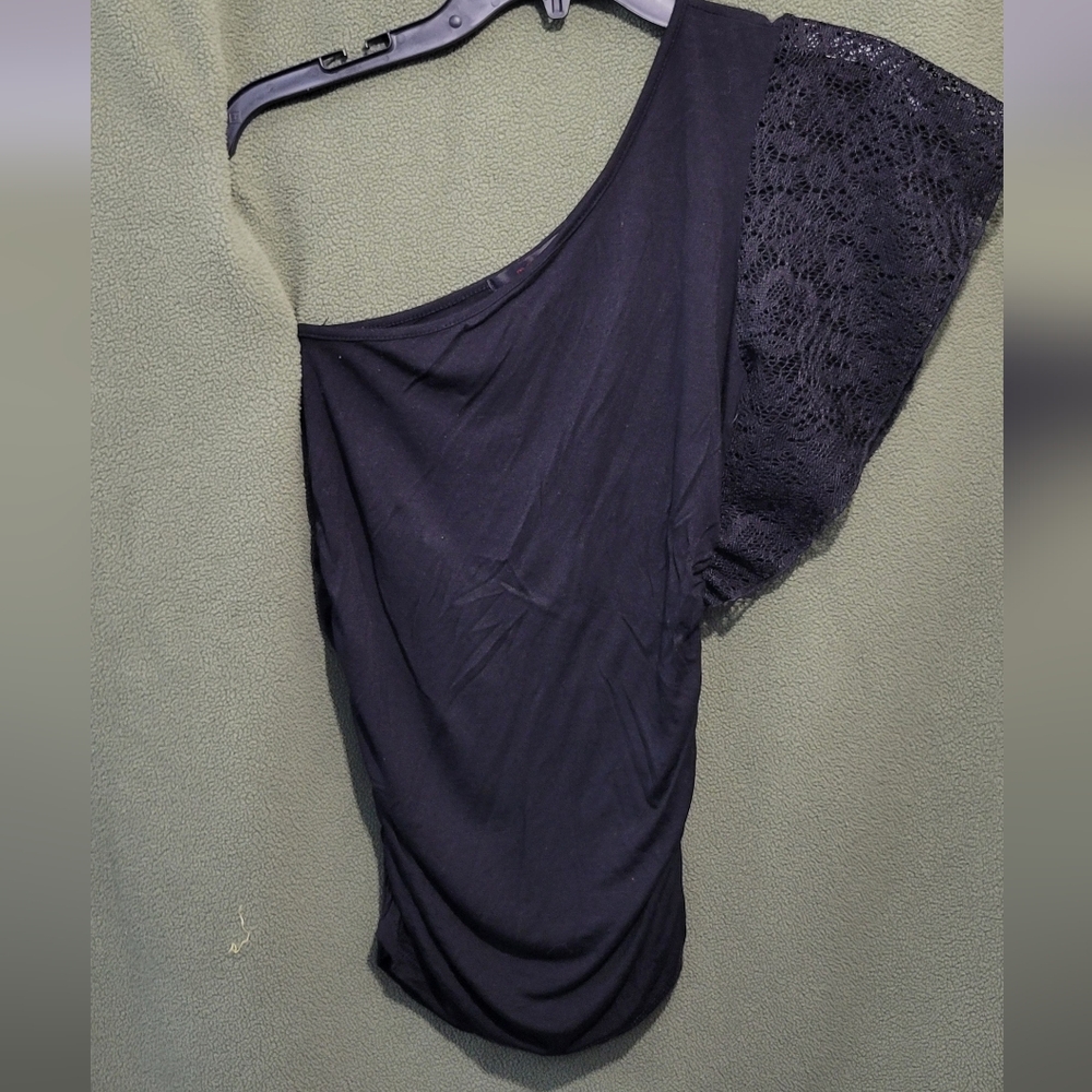 MCM Black One Side Off The Shoulder Lace Size Medium